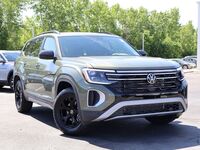 2025 Volkswagen Atlas 2.0T Peak Edition SE