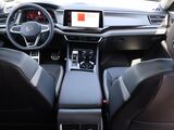 2025 Volkswagen Atlas 2.0T Peak Edition SE Oshkosh WI