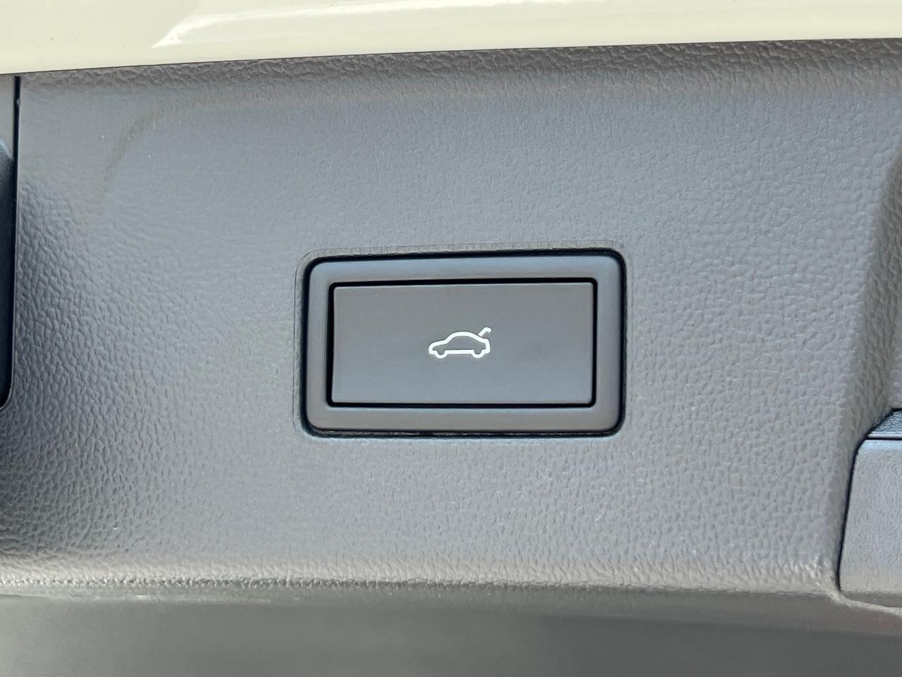 2025 Volkswagen Atlas 2.0T Peak Edition SE Hagerstown MD