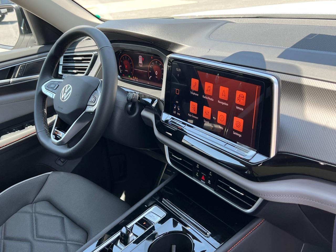 2025 Volkswagen Atlas 2.0T Peak Edition SE Hagerstown MD