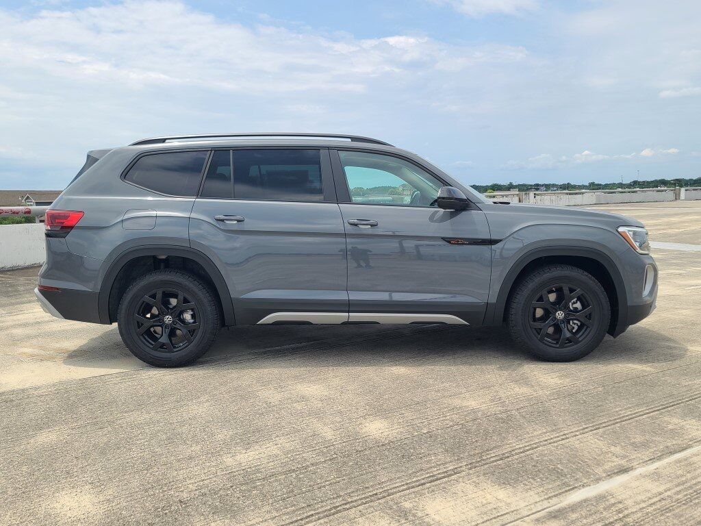 2025 Volkswagen Atlas 2.0T Peak Edition SE Springfield VA