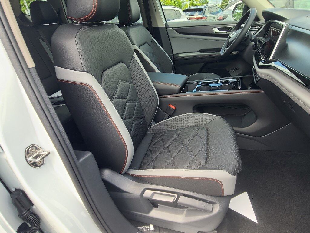 2025 Volkswagen Atlas 2.0T Peak Edition SE Springfield VA