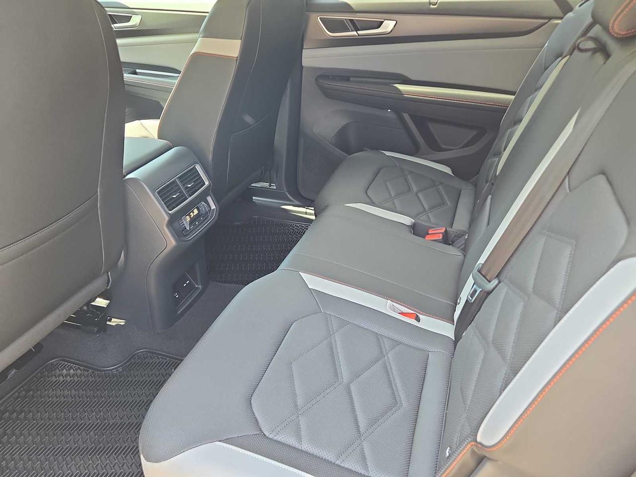 2025 Volkswagen Atlas 2.0T Peak Edition Wellesley MA