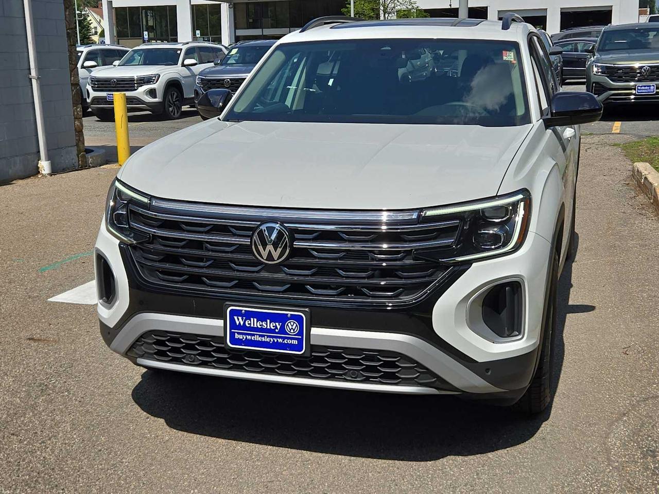 2025 Volkswagen Atlas 2.0T Peak Edition Wellesley MA