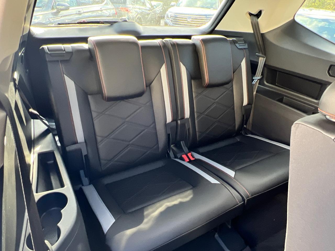 2025 Volkswagen Atlas 2.0T Peak Edition Hagerstown MD