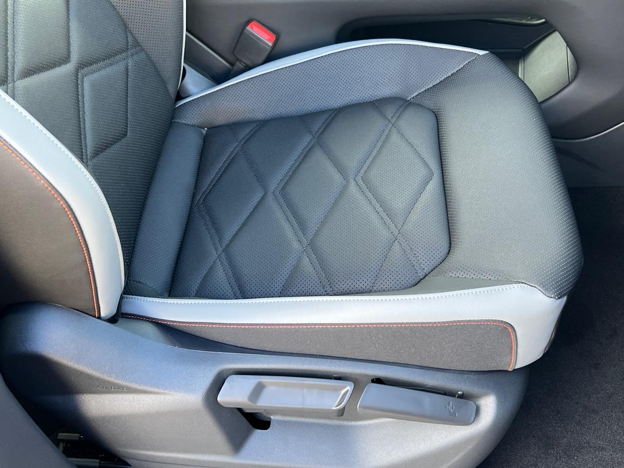 2025 Volkswagen Atlas 2.0T Peak Edition Hagerstown MD