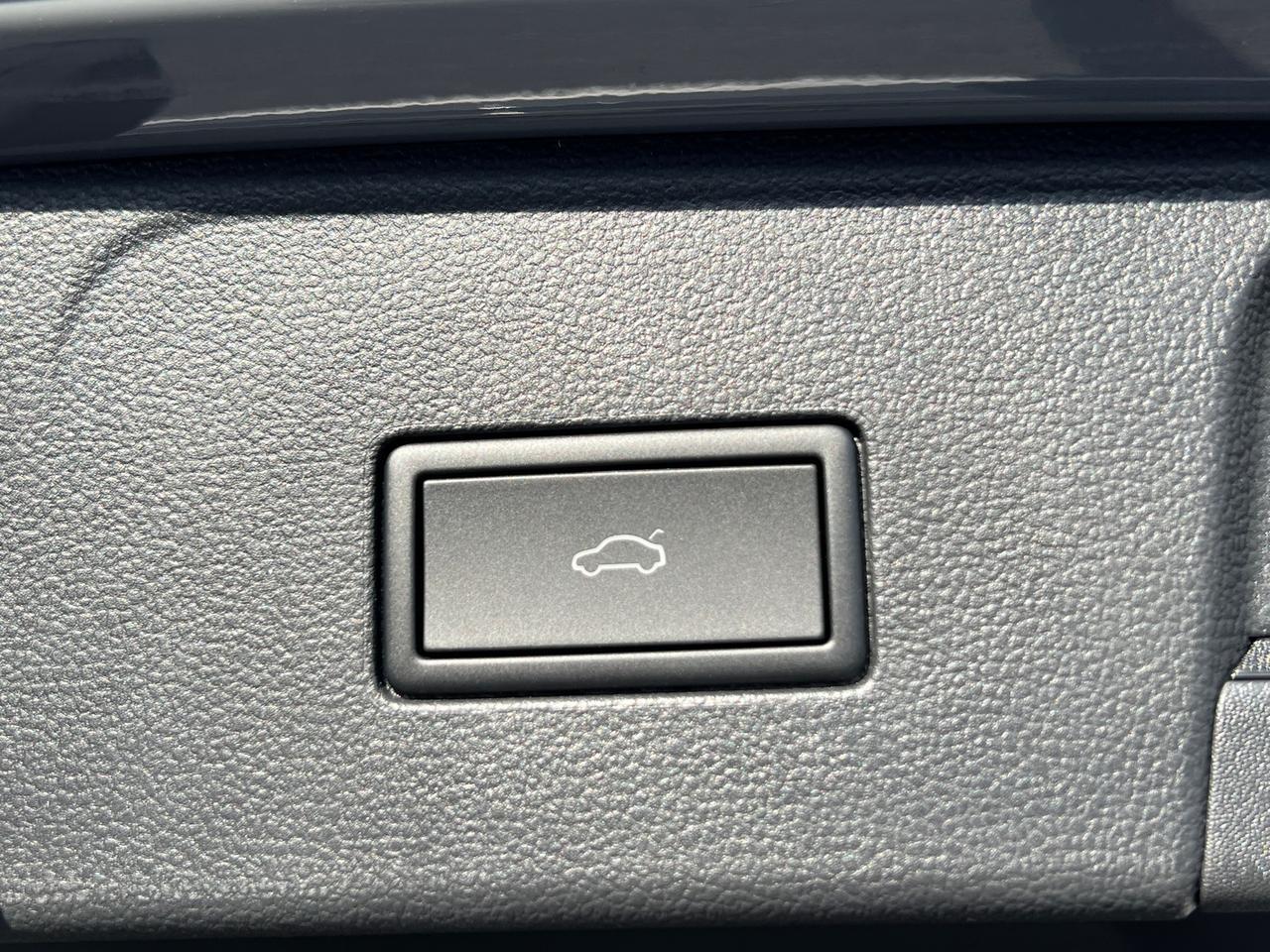 2025 Volkswagen Atlas 2.0T Peak Edition Hagerstown MD