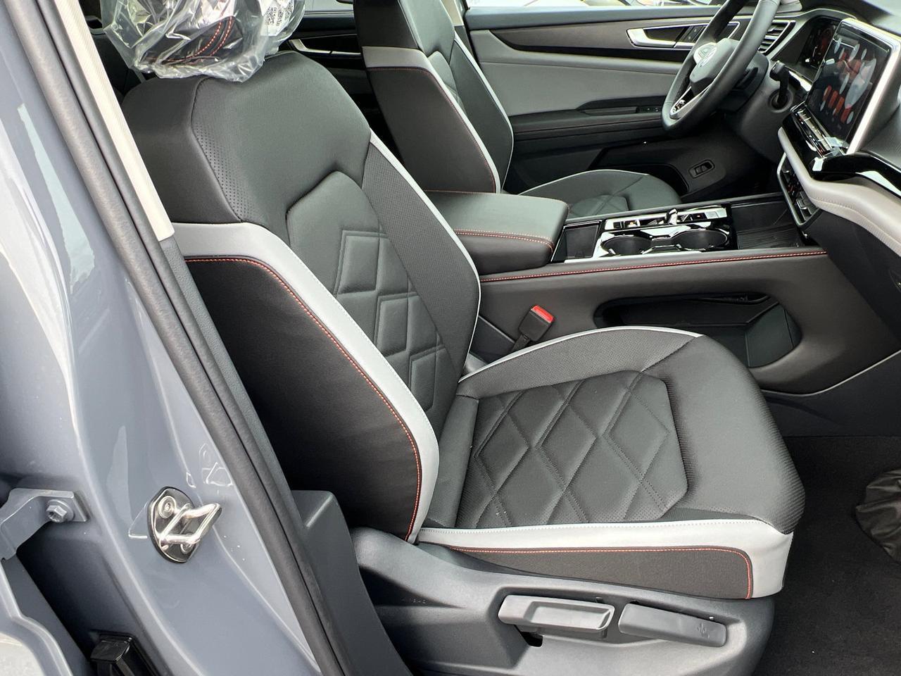 2025 Volkswagen Atlas 2.0T Peak Edition Hagerstown MD