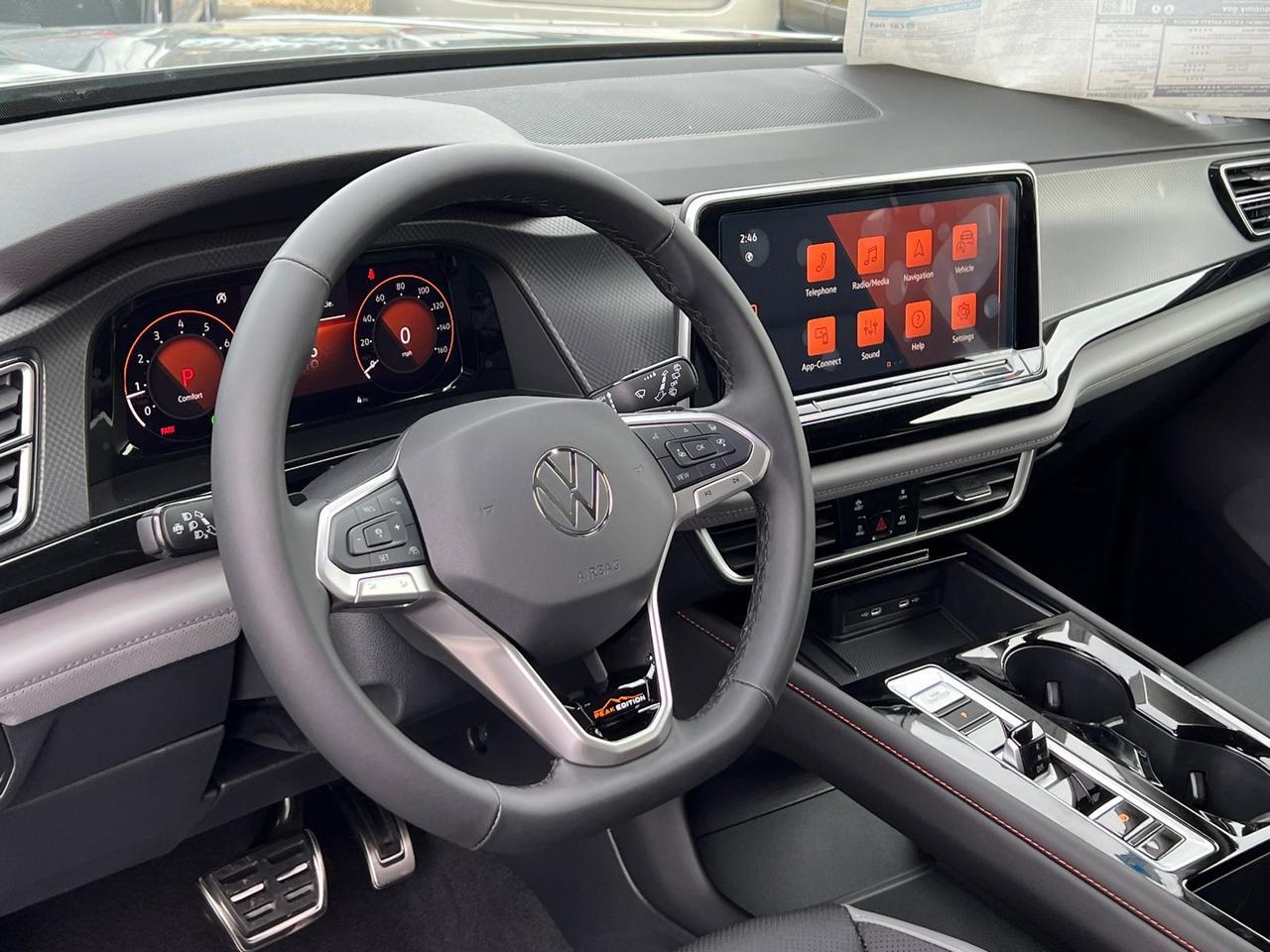 2025 Volkswagen Atlas 2.0T Peak Edition Hagerstown MD