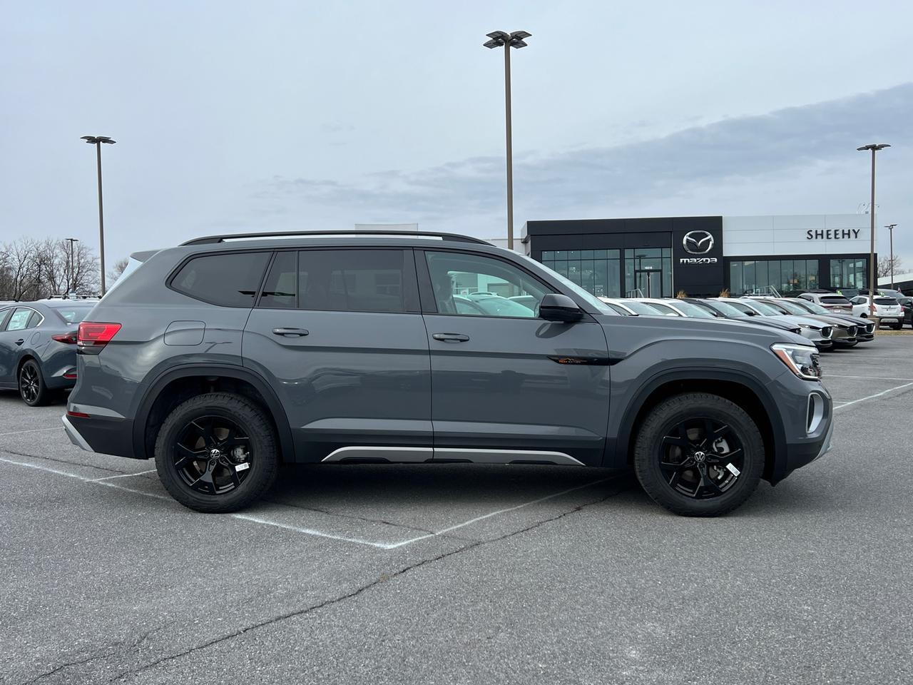 2025 Volkswagen Atlas 2.0T Peak Edition Hagerstown MD
