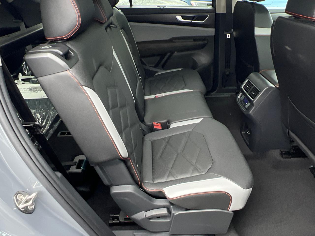 2025 Volkswagen Atlas 2.0T Peak Edition Hagerstown MD