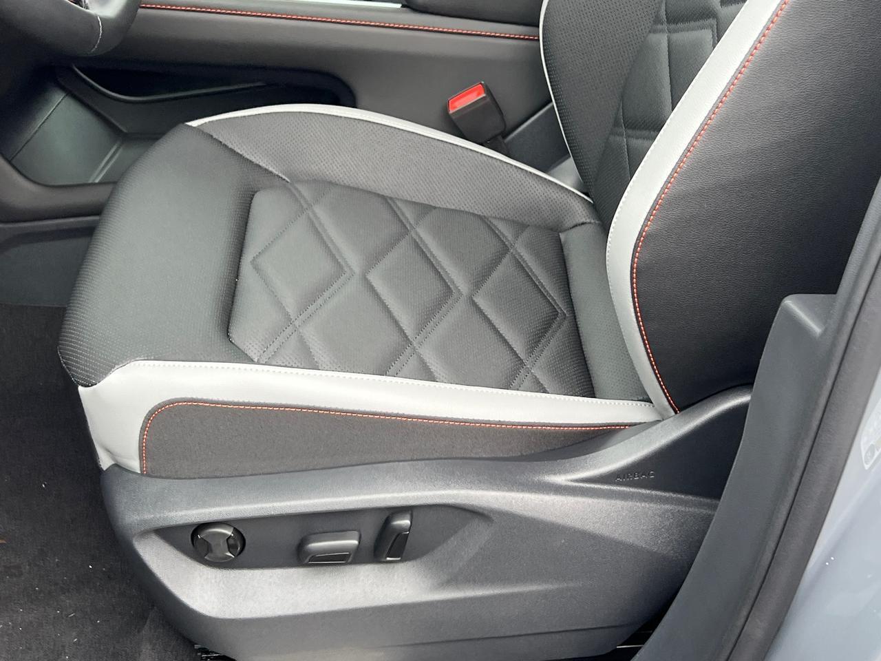 2025 Volkswagen Atlas 2.0T Peak Edition Hagerstown MD