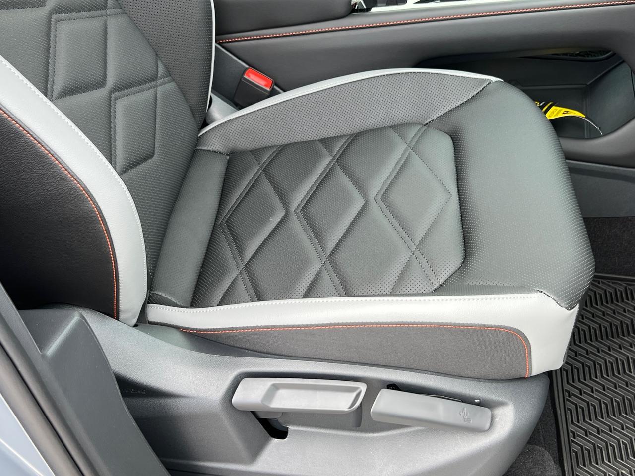 2025 Volkswagen Atlas 2.0T Peak Edition Hagerstown MD