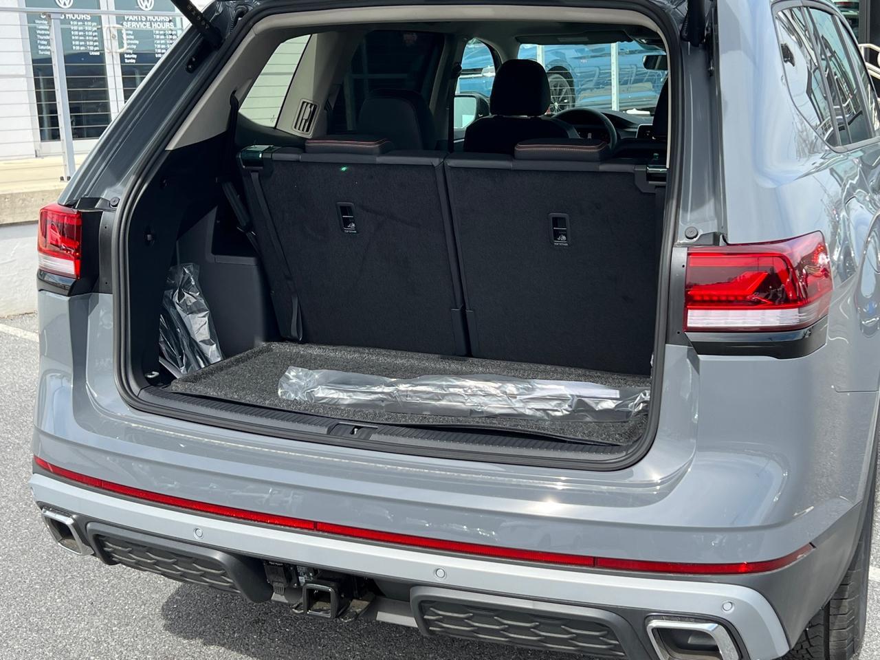 2025 Volkswagen Atlas 2.0T Peak Edition Hagerstown MD