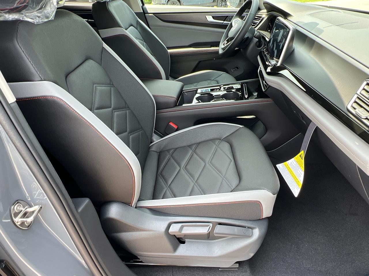 2025 Volkswagen Atlas 2.0T Peak Edition Hagerstown MD