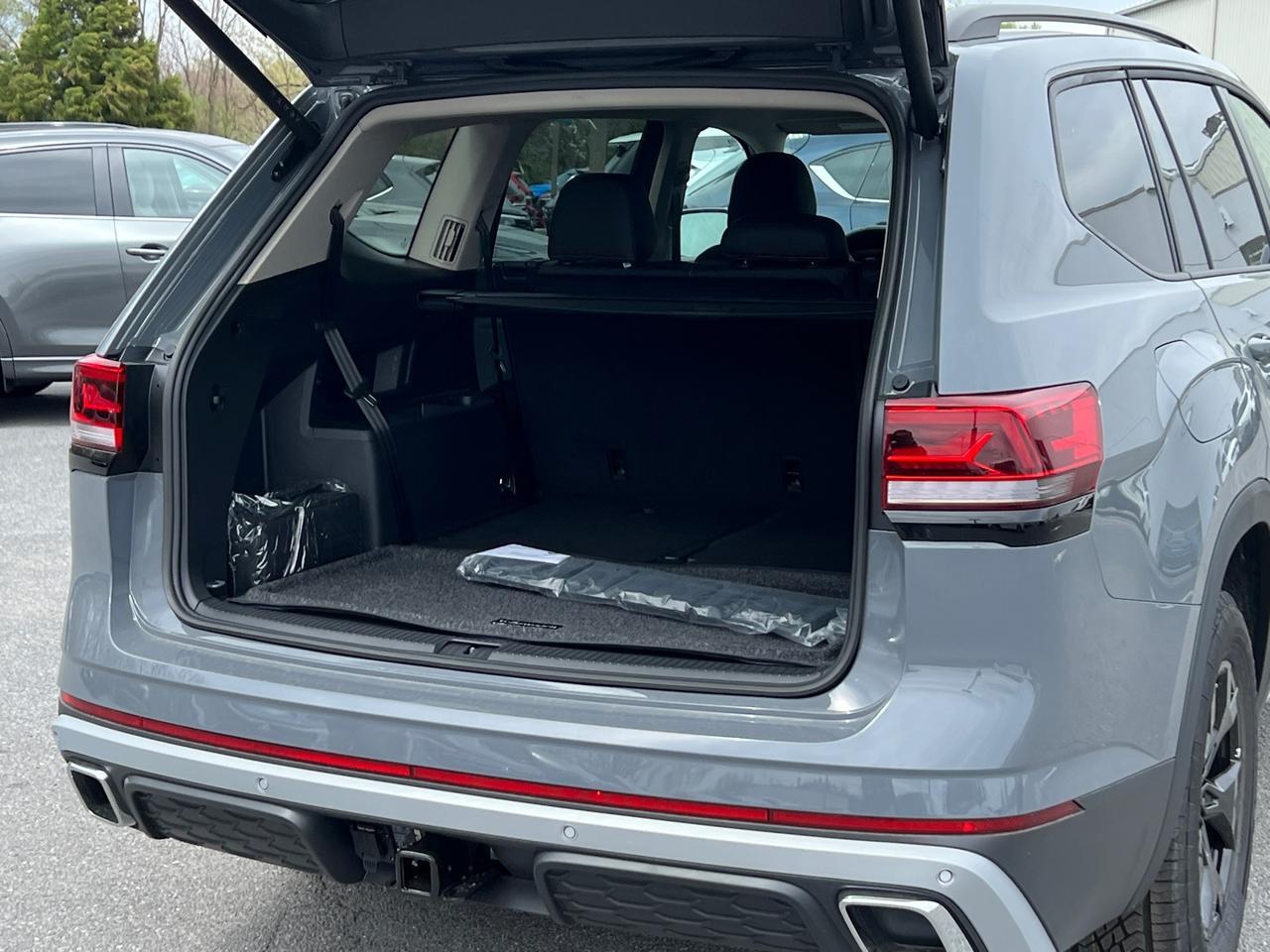 2025 Volkswagen Atlas 2.0T Peak Edition Hagerstown MD