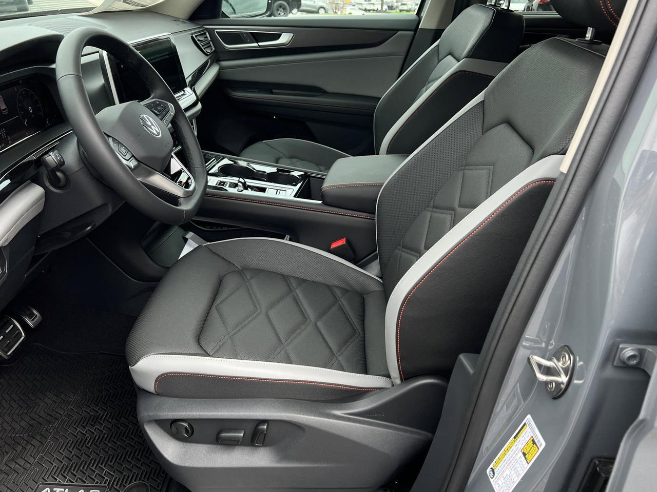 2025 Volkswagen Atlas 2.0T Peak Edition Hagerstown MD