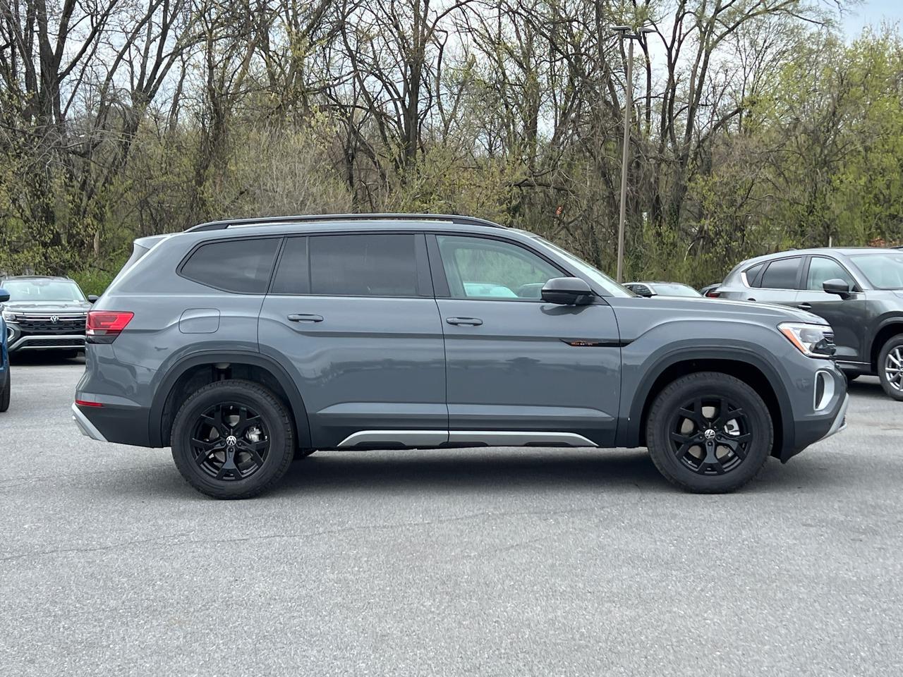 2025 Volkswagen Atlas 2.0T Peak Edition Hagerstown MD