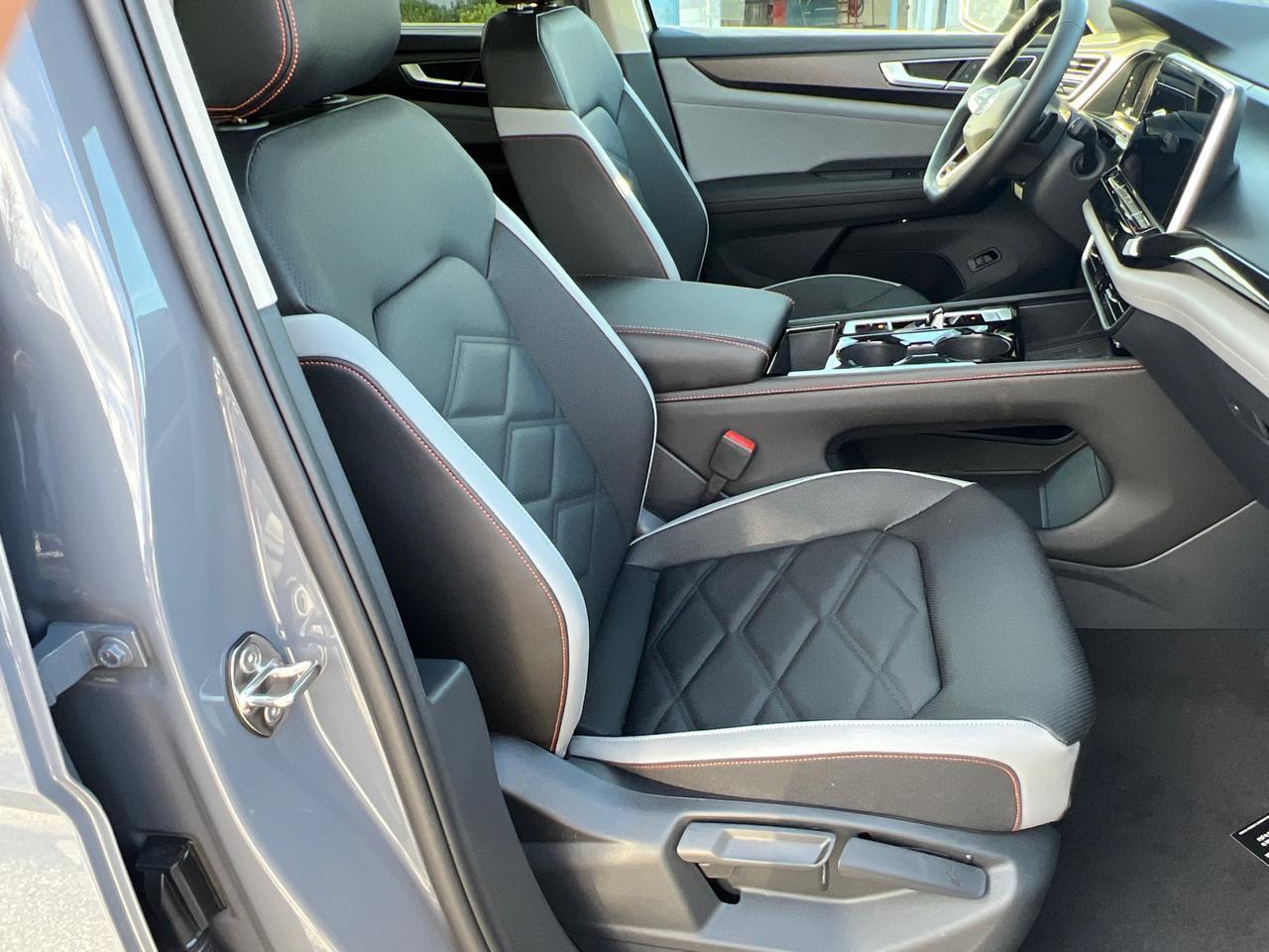 2025 Volkswagen Atlas 2.0T Peak Edition Hagerstown MD