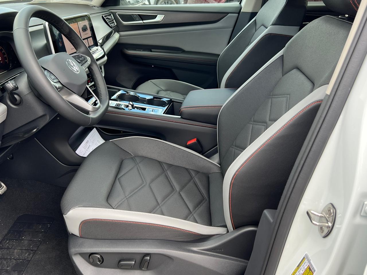2025 Volkswagen Atlas 2.0T Peak Edition Hagerstown MD