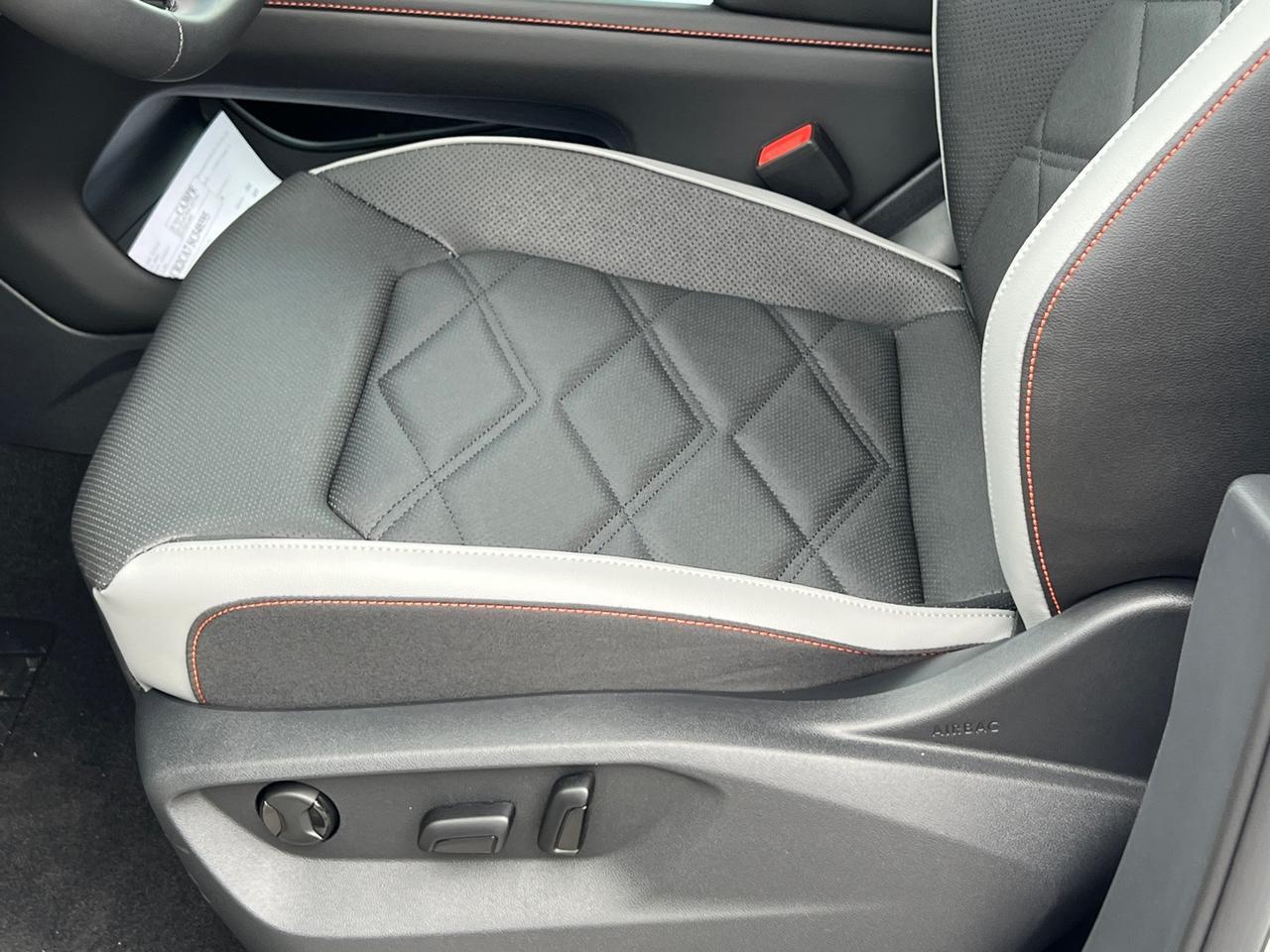 2025 Volkswagen Atlas 2.0T Peak Edition Hagerstown MD