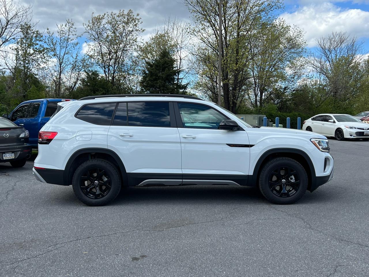2025 Volkswagen Atlas 2.0T Peak Edition Hagerstown MD
