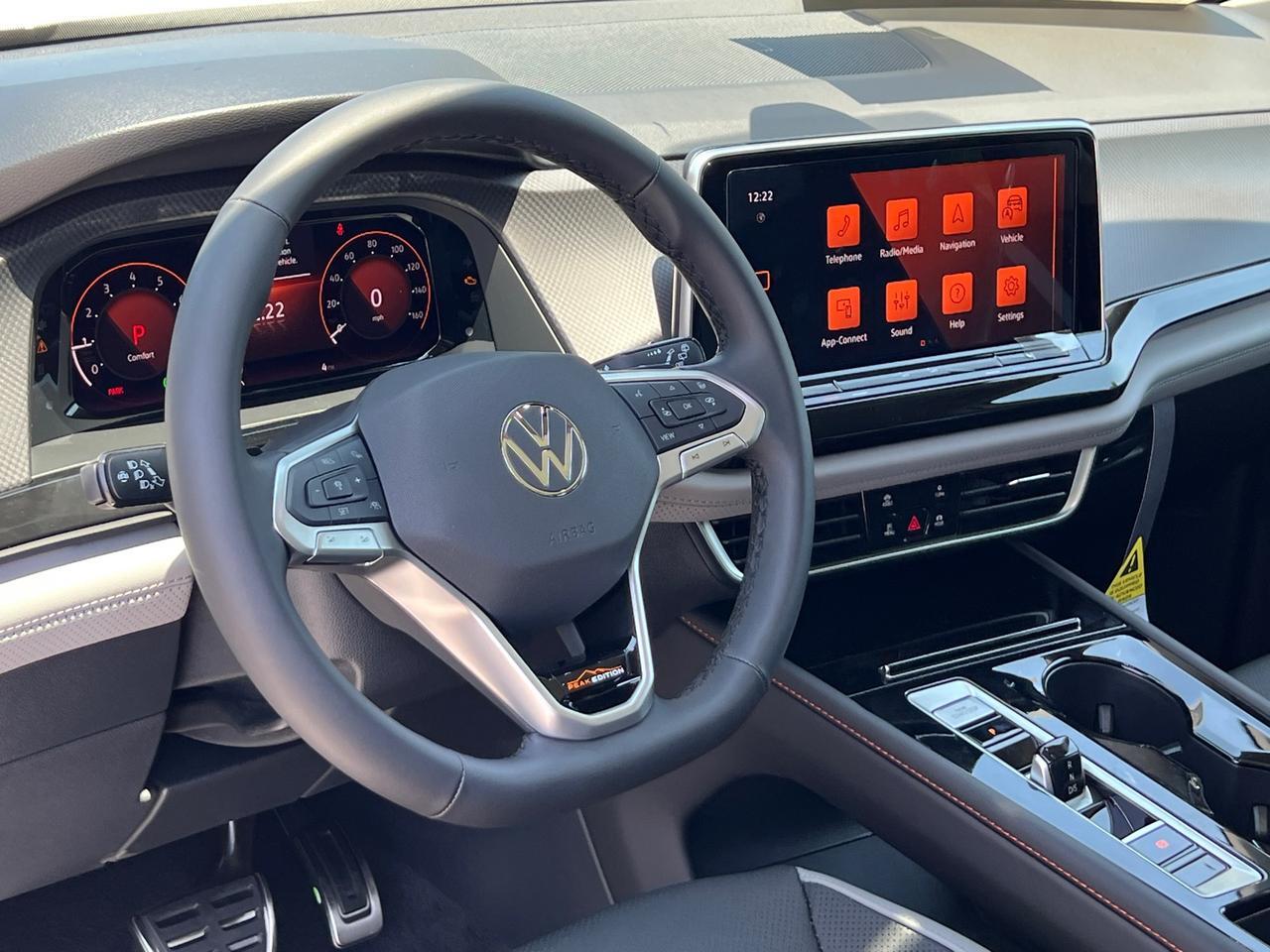 2025 Volkswagen Atlas 2.0T Peak Edition Hagerstown MD