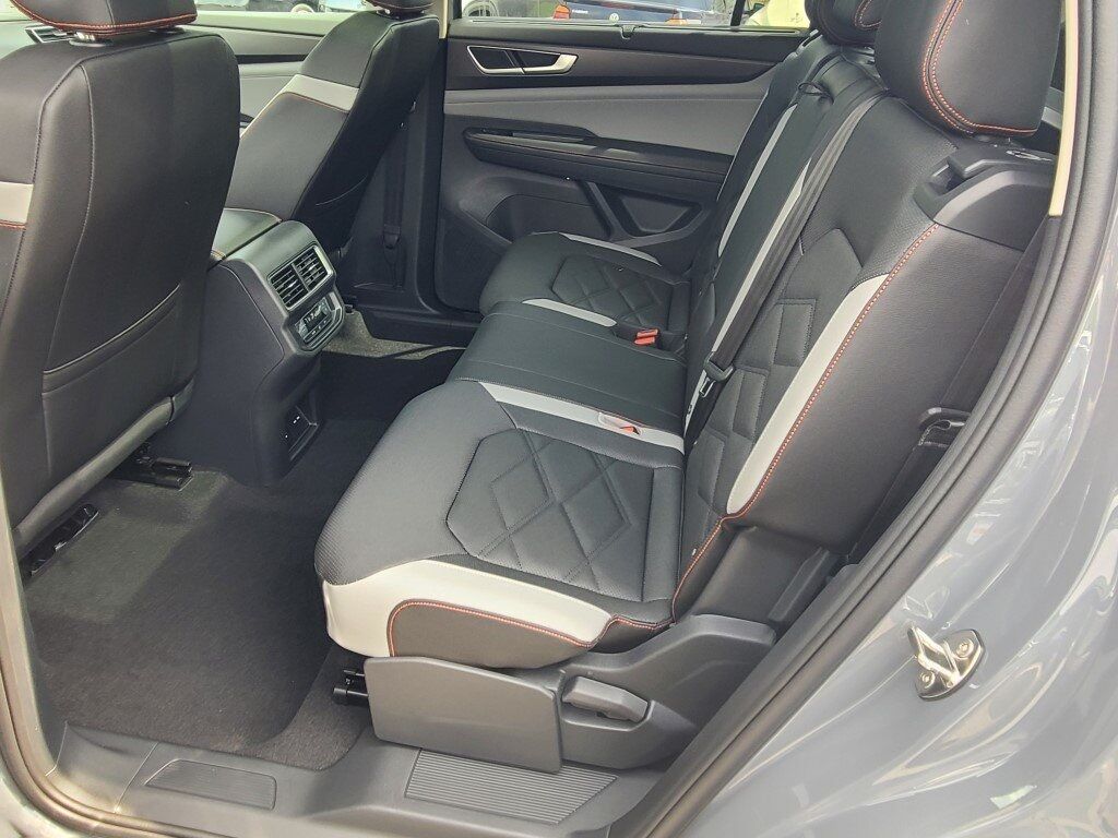2025 Volkswagen Atlas 2.0T Peak Edition Springfield VA