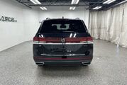 2025 Volkswagen Atlas 2.0T SE Oshkosh WI