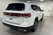 2025 Volkswagen Atlas 2.0T SE Oshkosh WI