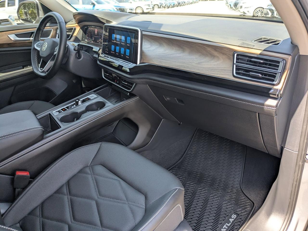 2025 Volkswagen Atlas 2.0T SE San Antonio TX