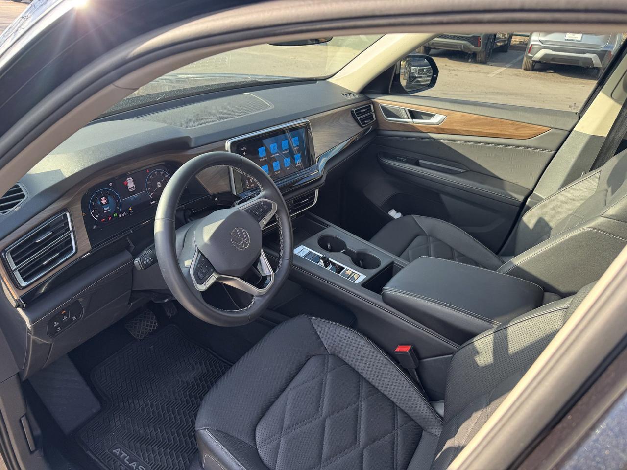 2025 Volkswagen Atlas 2.0T SE San Antonio TX