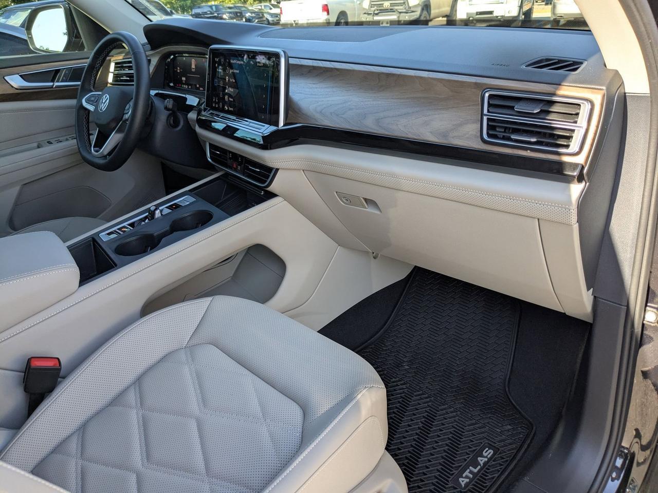 2025 Volkswagen Atlas 2.0T SE San Antonio TX