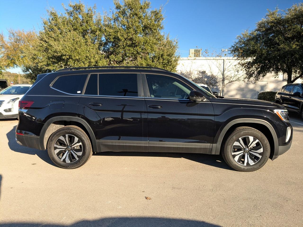 2025 Volkswagen Atlas 2.0T SE