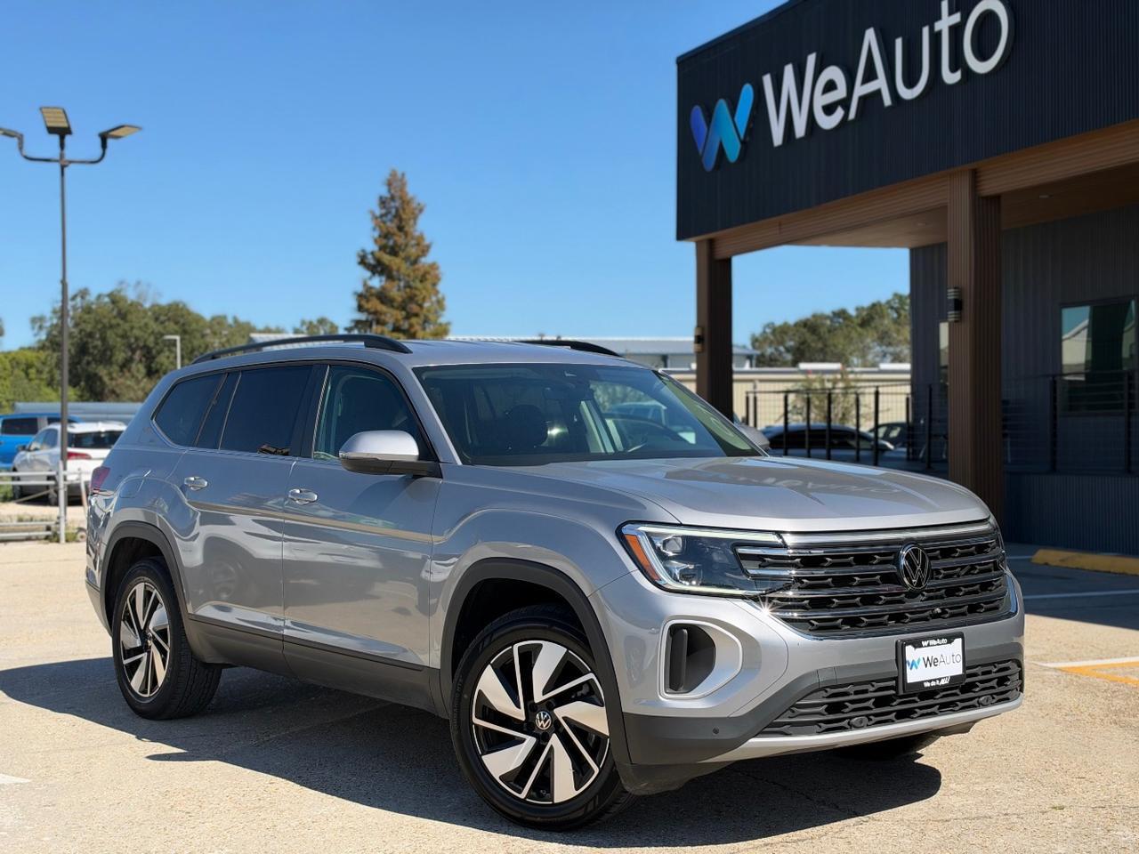2025 Volkswagen Atlas 2.0T SE w/Technology