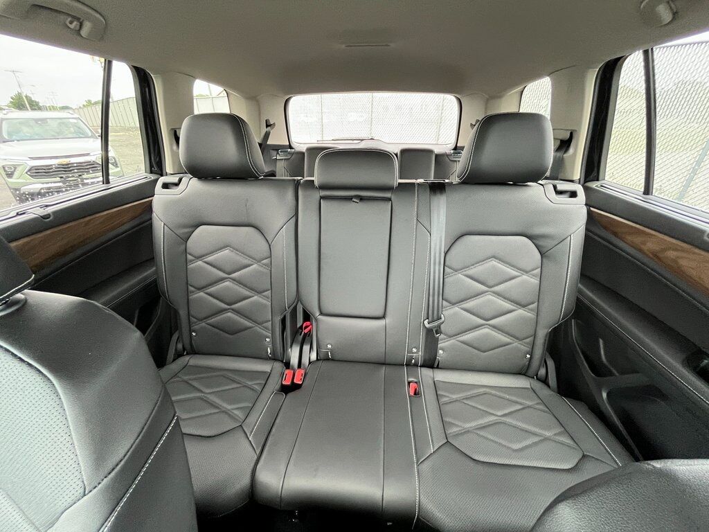 2025 Volkswagen Atlas 2.0T SE w/Technology Green Bay WI