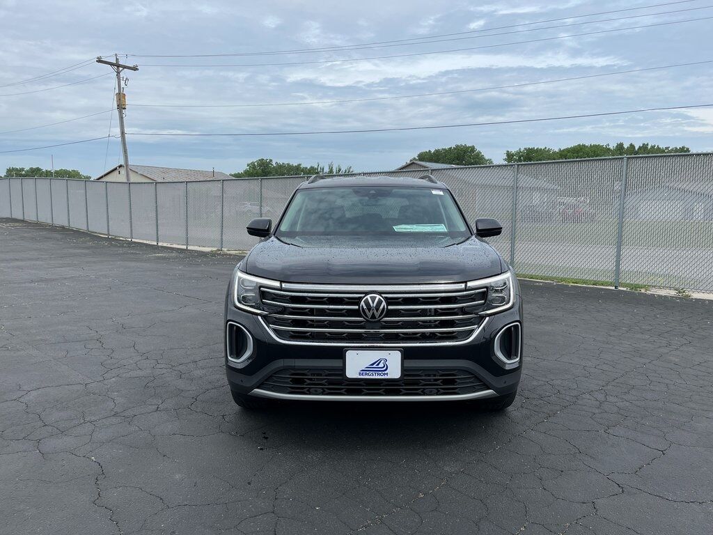 2025 Volkswagen Atlas 2.0T SE w/Technology Green Bay WI