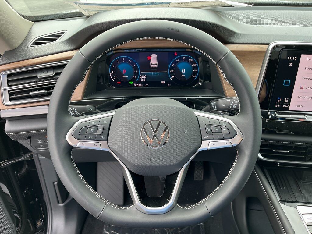2025 Volkswagen Atlas 2.0T SE w/Technology Green Bay WI