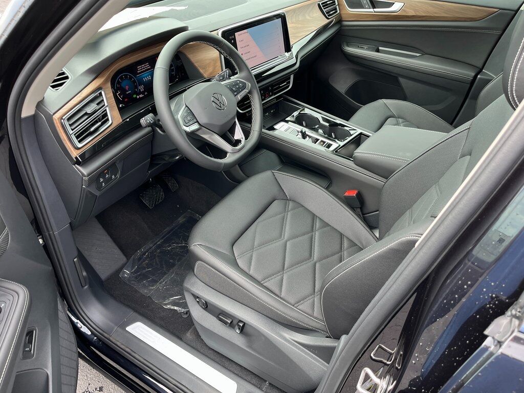 2025 Volkswagen Atlas 2.0T SE w/Technology Green Bay WI