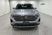 2025 Volkswagen Atlas 2.0T SE w/Technology Oshkosh WI