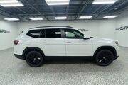 2025 Volkswagen Atlas 2.0T SE w/Technology Oshkosh WI