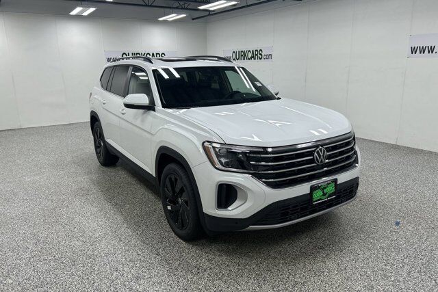 2025 Volkswagen Atlas 2.0T SE w/Technology Oshkosh WI