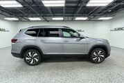 2025 Volkswagen Atlas 2.0T SE w/Technology Oshkosh WI