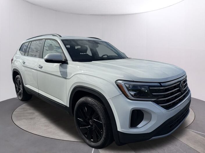2025 Volkswagen Atlas 2.0T SE w/Technology Oshkosh WI