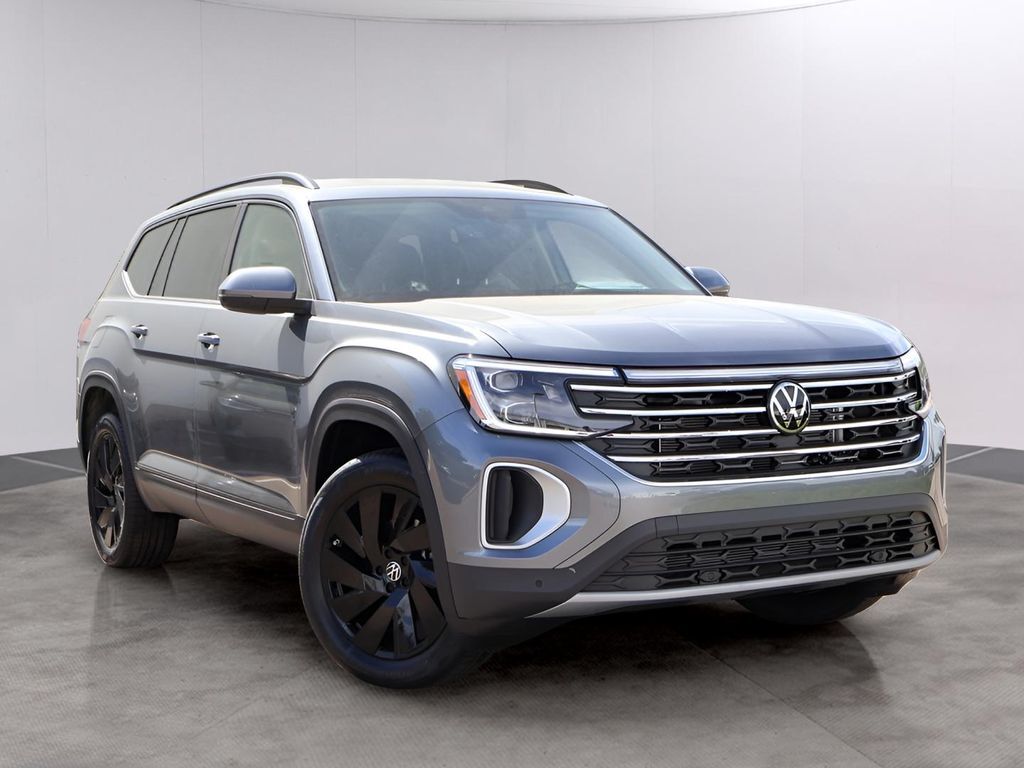 2025 Volkswagen Atlas 2.0T SE w/Technology Oshkosh WI