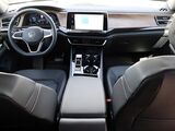 2025 Volkswagen Atlas 2.0T SE w/Technology Oshkosh WI