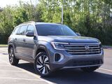 2025 Volkswagen Atlas 2.0T SE w/Technology Oshkosh WI