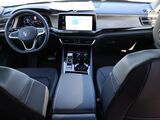 2025 Volkswagen Atlas 2.0T SE w/Technology Oshkosh WI