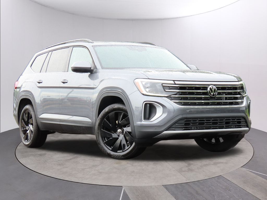 2025 Volkswagen Atlas 2.0T SE w/Technology Oshkosh WI