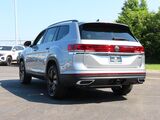 2025 Volkswagen Atlas 2.0T SE w/Technology Oshkosh WI